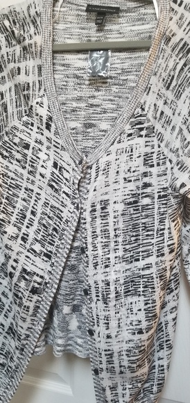 Black and White Sweater - Picture 1 of 2